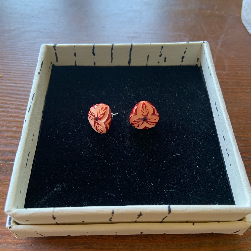 Red Earrings With Beveled Pattern